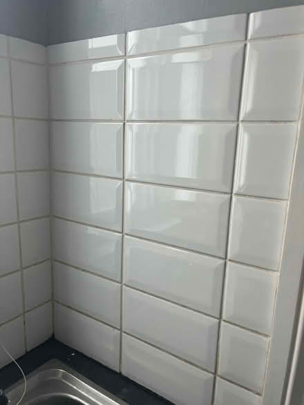 Photo of free White tiles (Marlow SL7) #1