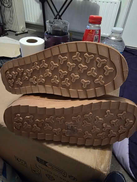 Photo of free Suede effect boots (Chatham, me46qe) #2