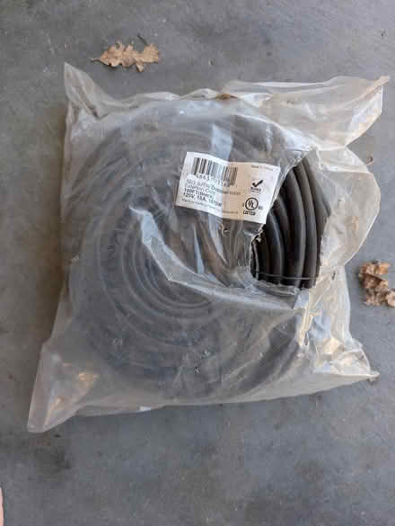 Photo of free 100ft Indoor/Outdoor extension cord (El Cerrito) #1
