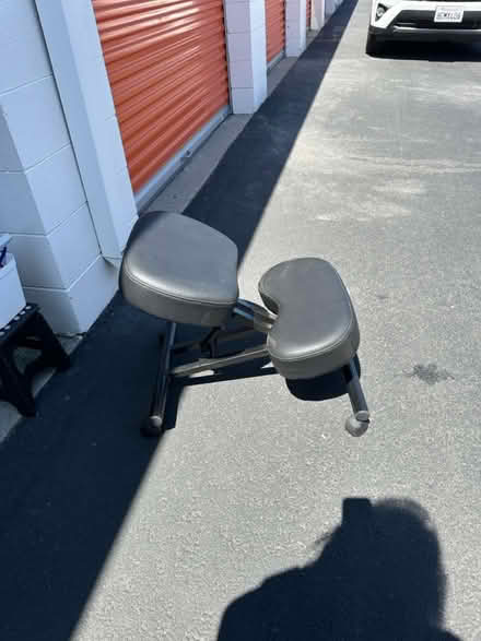 Photo of free Groovy Kneeling Computer Chair (Campbell Storage) #4