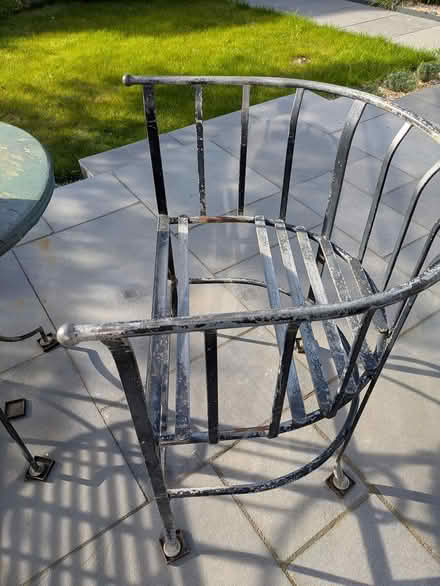 Photo of free Shabby Chic daybed and chairs (Hampton TW12) #2