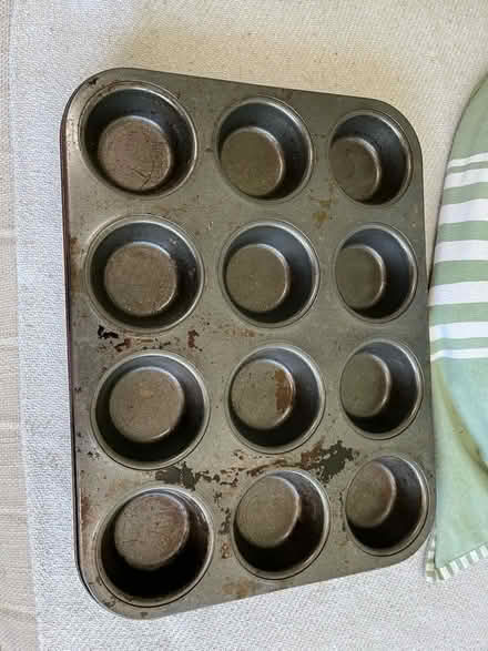 Photo of free Yorkshire tray (Ware SG12) #1