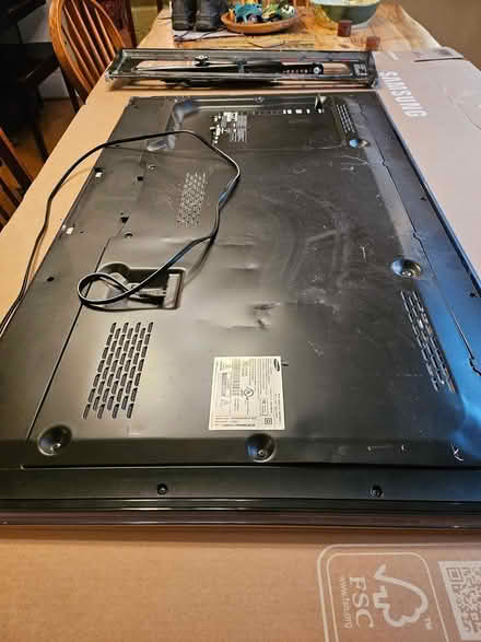 Photo of free 45" Samsung Smart TV (Prince Edward and Dundas) #2