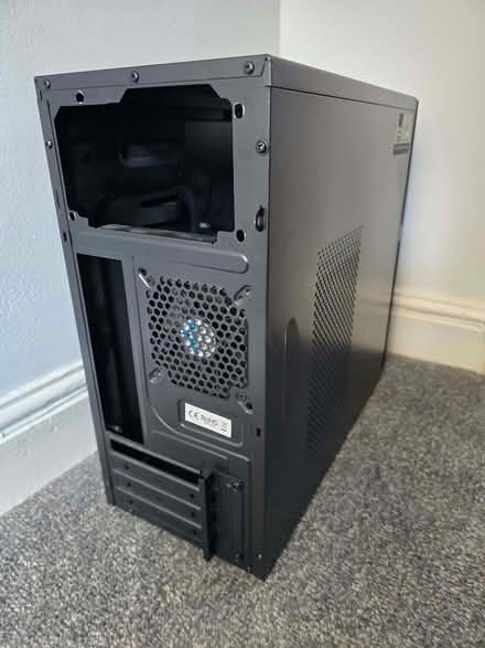 Photo of free Empty pc cases (microatx and vintage silver case) (Meersbrook S8) #2