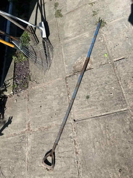 Photo of free Rather rusty hoe (Charlton OX12) #1