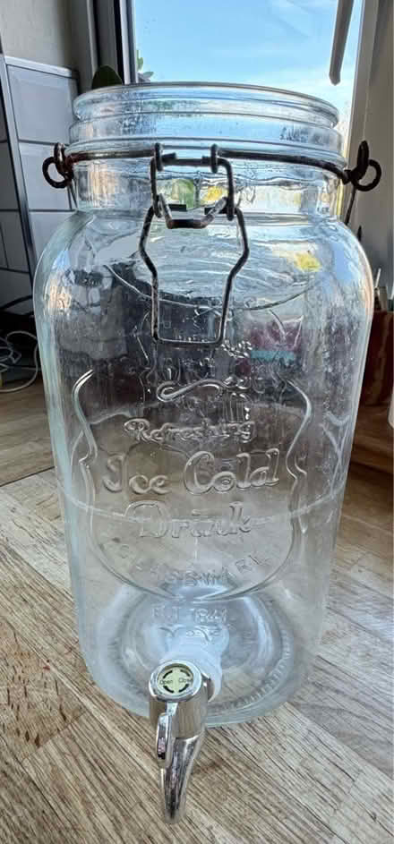 Photo of free Drinks/liquid dispenser (Ware SG12) #1