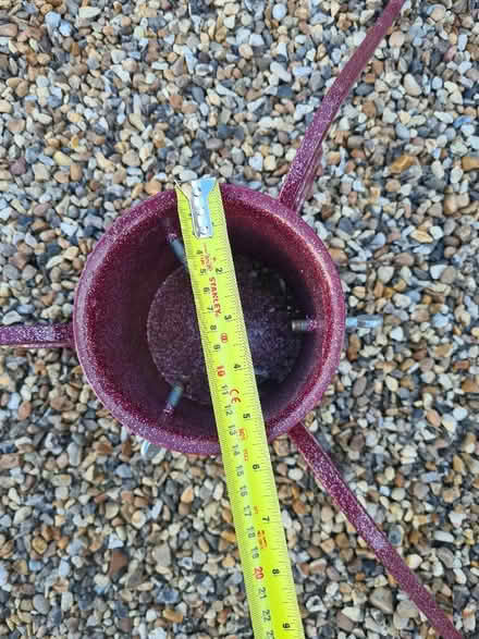 Photo of free Xmas tree stand burgundy (Bray Studios SL4) #1