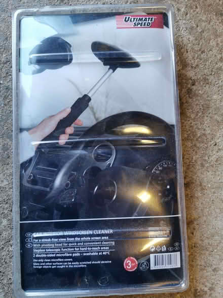 Photo of free Car windscreen cleaner. (Stratton on the Fosse BA3) #2