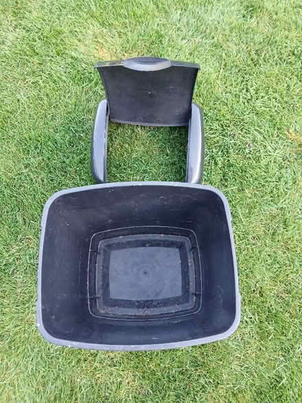 Photo of free Small black swing-top bin (West Bridgford NG2) #3
