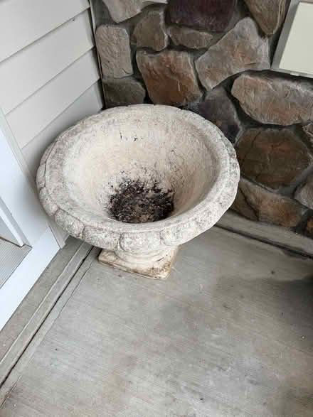 Photo of free Outdoor Planter (Bloomfield) #2