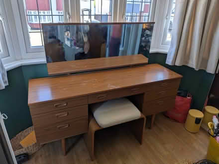 Photo of free Vintage dressing table (Lower Morden SM4) #1