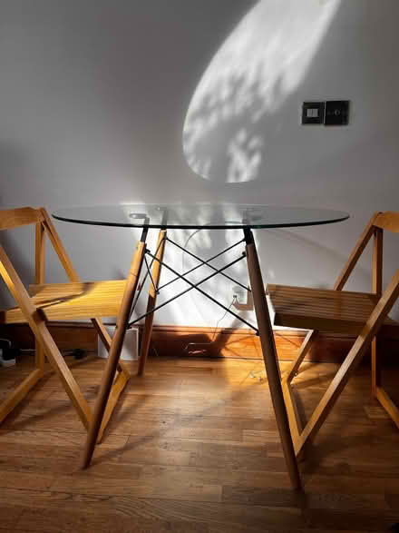 Photo of free Glass table (Parsons Green SW6) #2