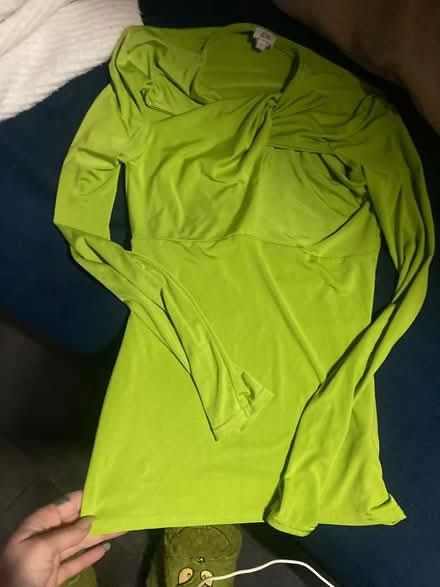 Photo of free Top (E8 4pt) #1