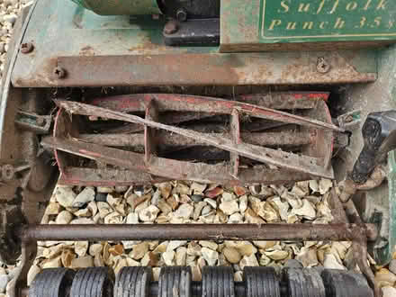 Photo of free Qualcast Suffolk Punch Lawnmower (Far Forest DY14) #3