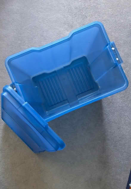 Photo of free Plastic crate (Willesden green) #1