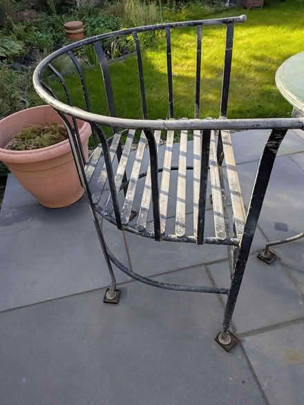 Photo of free Shabby Chic daybed and chairs (Hampton TW12) #1