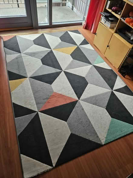 Photo of free Rug (Clapton E5) #1