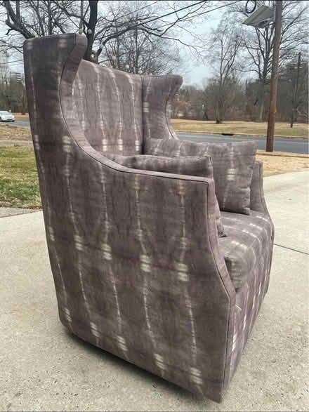 Photo of free Swivel chair grey- curbside (Oaklyn NJ) #3