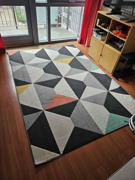 Photo of free Rug (Clapton E5) #2