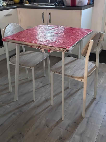Photo of free Dinning table and chair (Hexthorpe DN4) #1