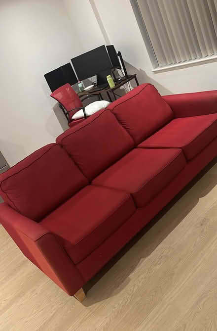 Photo of free Red couch -well maintained (Birmingham B5) #1