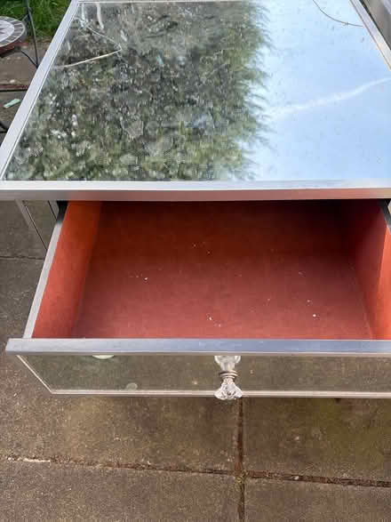Photo of free Small Mirrored dressing table (Bracknell’s RG42) #2