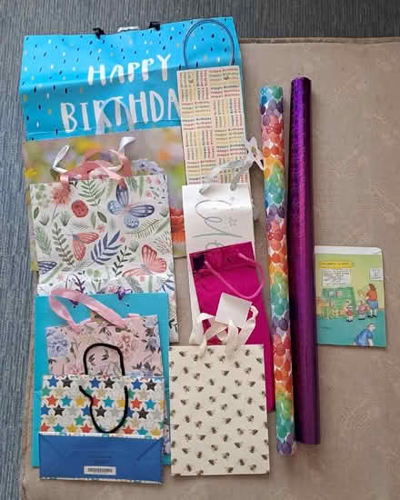 Photo of free Gift bags / wrapping paper / funny card (Harefield SO19) #1