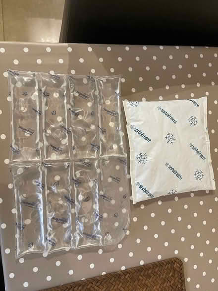 Photo of free 2 Freezer packs (Guildford GU1) #1