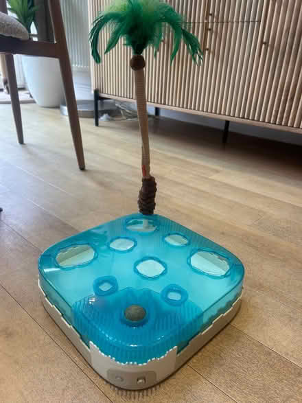 Photo of free Interactive cat toy (Earlsfield SW18) #1