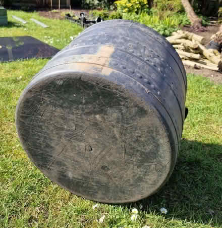 Photo of free Large black plastic pot suitable for specimen plants bamboos (Eaton NR4) #3