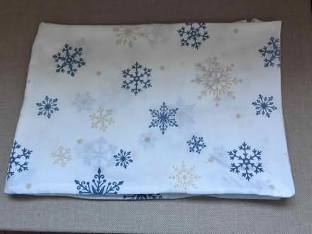 Photo of free queen sheet set (Erin Mills) #1