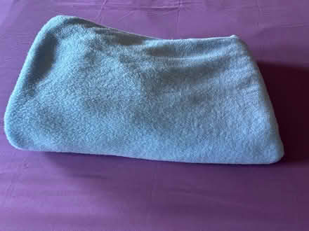 Photo of free Queen “Fitted” Sheet (Erin Mills) #1