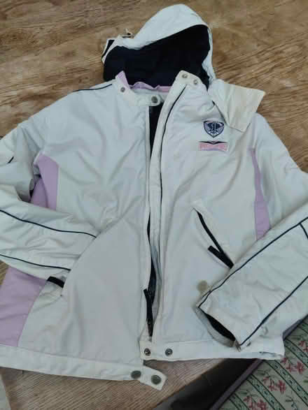 Photo of free Roxy ski jacket (Jericho OX2) #1