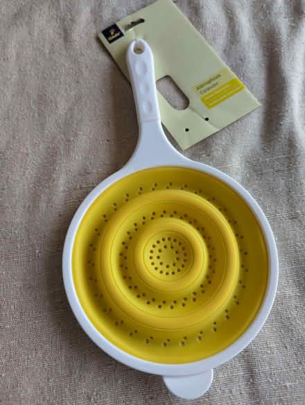 Photo of free Flexible silicone sieve (Fleetville AL4) #1