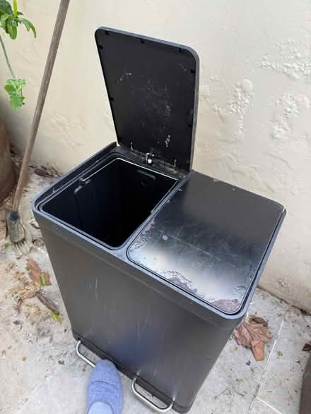 Photo of free Double kitchen bin - 2x30l (SE5) #3