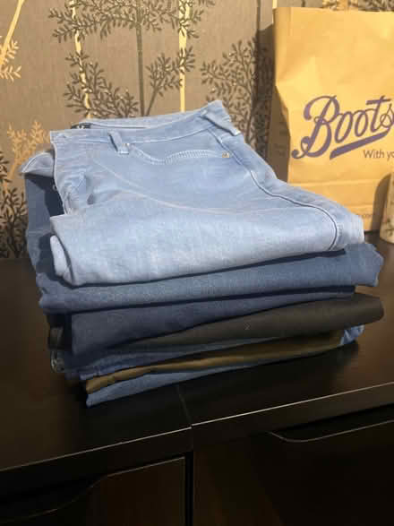 Photo of free 8 size 14/16 women’s jeans (Bloomsbury WC1) #1