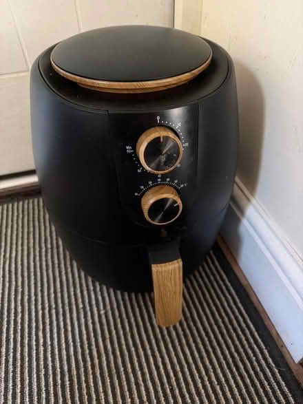 Photo of free Air Fryer (working) (Charing TN27) #1