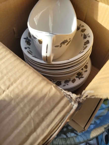 Photo of free China set near complete (Skerton LA1) #1