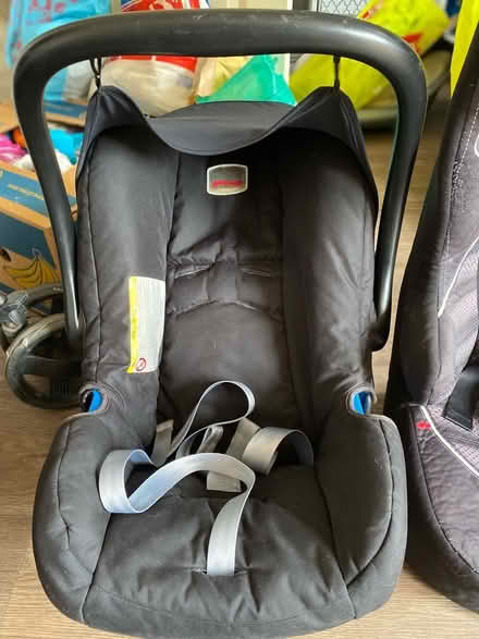 Photo of free Baby child car seats (Isfield TN22) #3