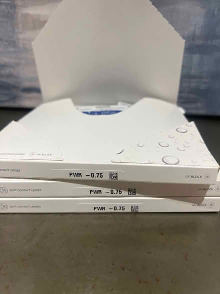 Photo of free Contacts -0,75 (SE17) #2