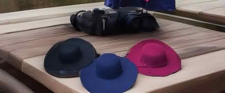 Photo of free One Summer Dress XL & X3 Summer felt hats (Northfield B31) #1