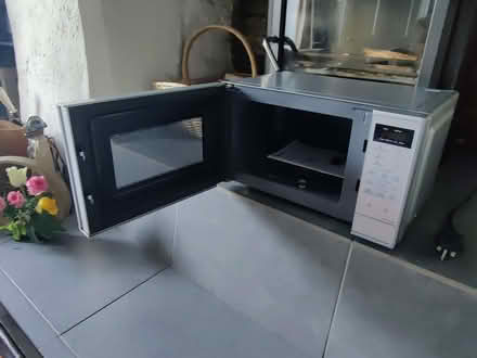 Photo of free Panasonic microwave (Kingswood GL12) #1