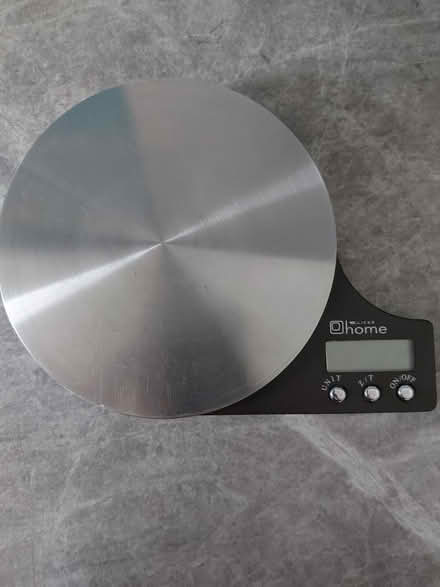 Photo of free Kitchen Scale (RG22 Beggarwood) #1