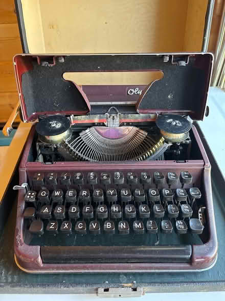 Photo of free Typewriter - BEARSTED (Bearsted ME14) #3