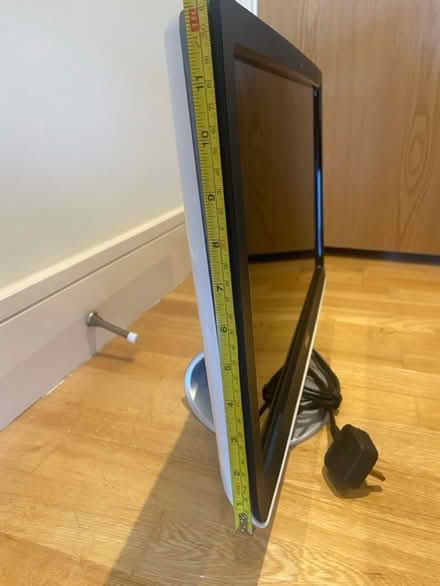 Photo of free Monitor - dell 24 inch (NW6 Queen’s Park) #4