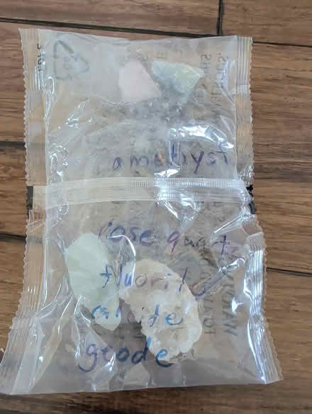 Photo of free 5 gems (Columbia, Clemens Crossing) #1