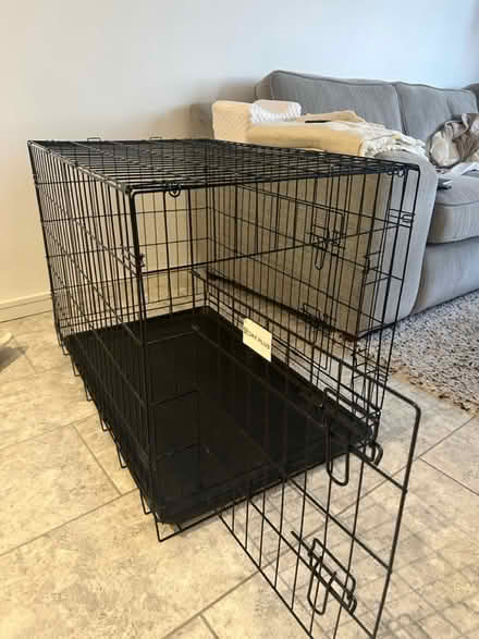 Photo of free Dog crate (TW9) #3