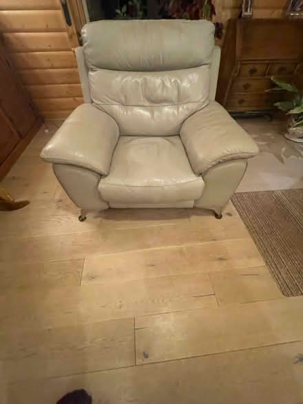 Photo of free cream electric reclining chair (hp160jl) #2