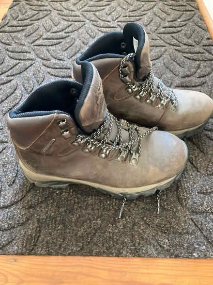 Photo of free Women's walking boots size 4 (Osney OX2) #2