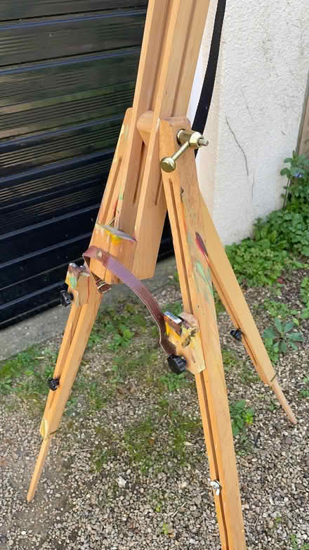 Photo of free Daler Romney full size adjustable wooden easel (Sutton Pools OX14) #2